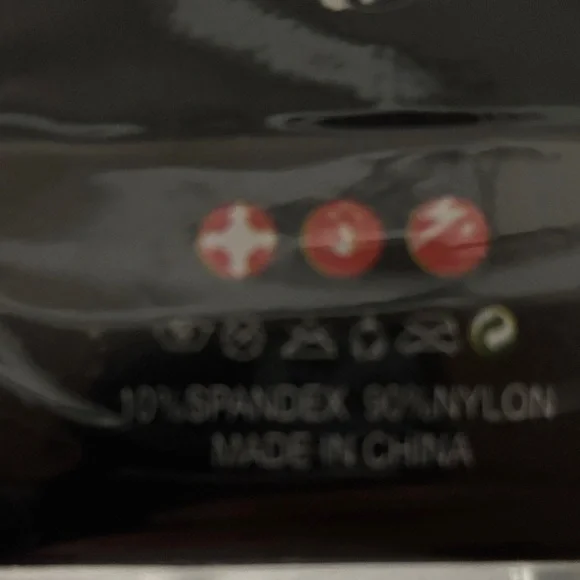 Seamless Fishnet Fashion Pantyhose - Picture 3 of 3